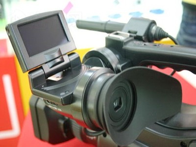 索尼HD1000C套装限时优惠 专业摄像与制作服务，尽享12980元超值礼包